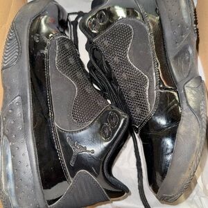 Jordan Max Aura 2 Sneakers, size 4.5Y